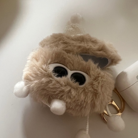 Functional AirPod Pro first generation!! - Picture 5 of 5